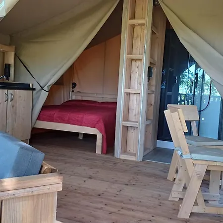 אוהל מפואר Glamping Podere Angiotto Montiano מליאנו אין טוסקנה